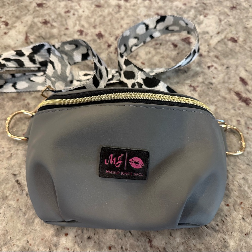 Makeup Junkie Gray Sidekick Bag